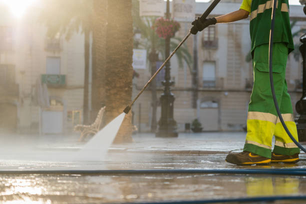 Best Pool Deck Cleaning in Newburgh, IN